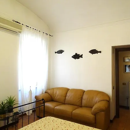 2 Bedroom For 4 Quiet Tram 8 To Trastevere Vatican * 로마