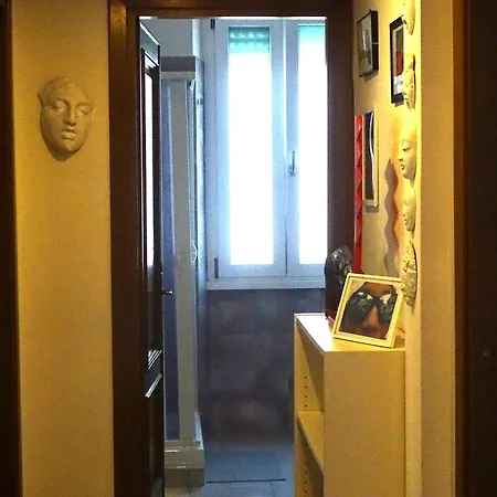 Apartment Artist House